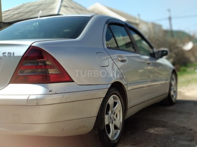 Mercedes C 220 2001, 300,000 km - 2.2 l - Bakı