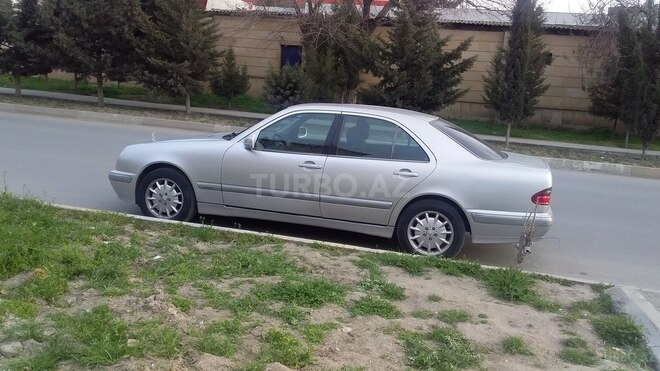 Mercedes E 270 2000, 345,000 km - 2.7 l - Bakı