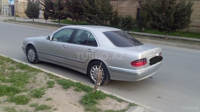 Mercedes E 270 2000, 345,000 km - 2.7 l - Bakı