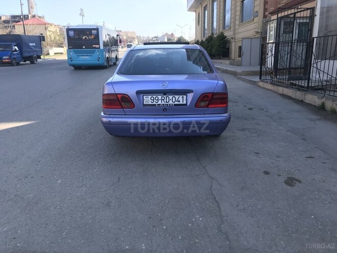 Mercedes E 220 1999, 432,000 km - 2.2 л - Bakı