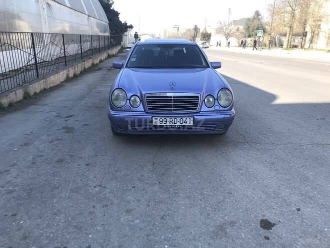 Mercedes E 220 1999, 432,000 km - 2.2 л - Bakı