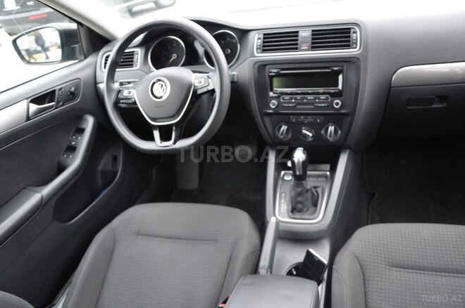 Volkswagen Jetta 2015, 83,000 km - 1.8 л - Bakı