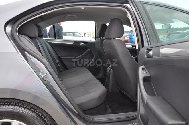 Volkswagen Jetta 2015, 83,000 km - 1.8 л - Bakı