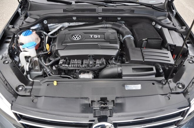 Volkswagen Jetta 2015, 83,000 km - 1.8 л - Bakı