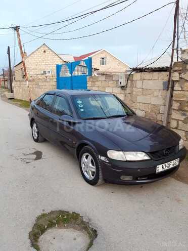 Opel Vectra 1996, 200,000 km - 2.5 l - Sumqayıt
