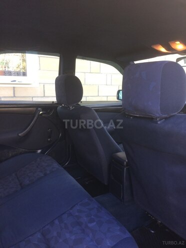 Mercedes C 220 1999, 258,000 km - 2.2 l - Balakən