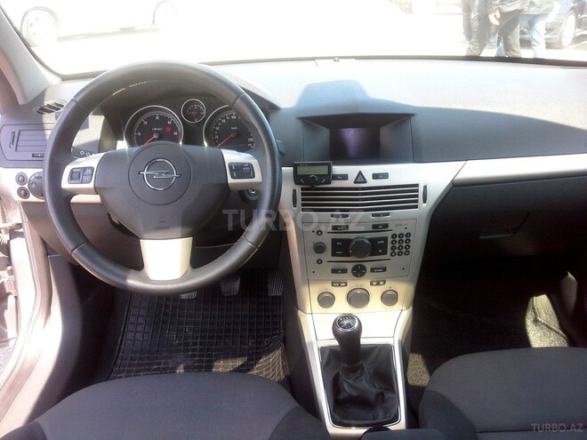 Opel Astra 2007, 161,000 km - 1.7 л - Bakı
