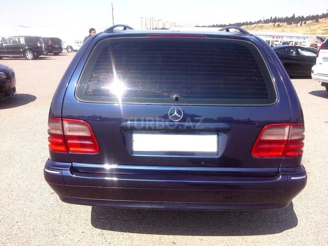 Mercedes E 220 2000, 222,000 km - 2.2 л - Bakı