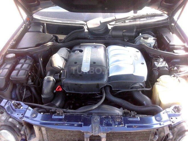 Mercedes E 220 2000, 222,000 km - 2.2 л - Bakı