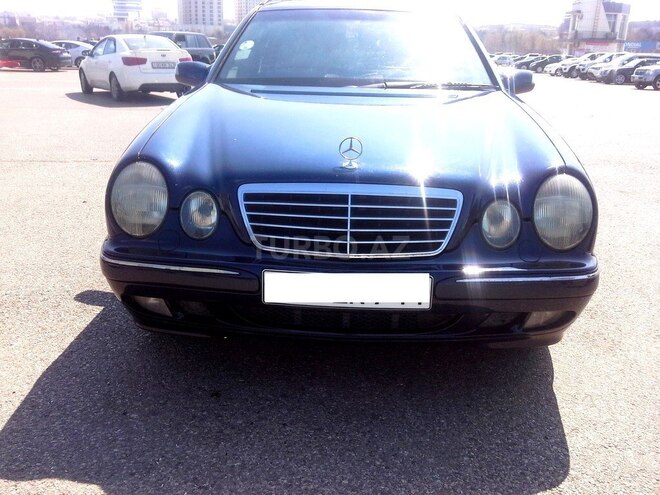 Mercedes E 220 2000, 222,000 km - 2.2 л - Bakı