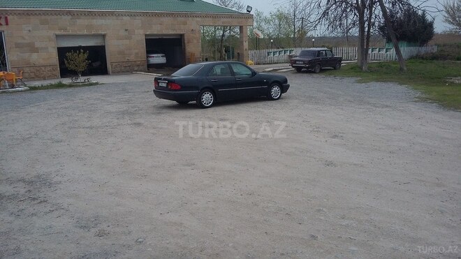 Mercedes E 230 1997, 352,650 km - 2.3 l - Kürdəmir