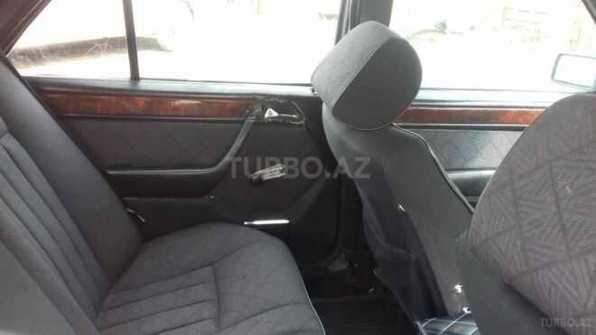 Mercedes E 220 1994, 395,851 km - 2.2 l - Bakı
