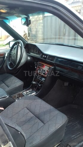 Mercedes E 220 1994, 395,851 km - 2.2 l - Bakı