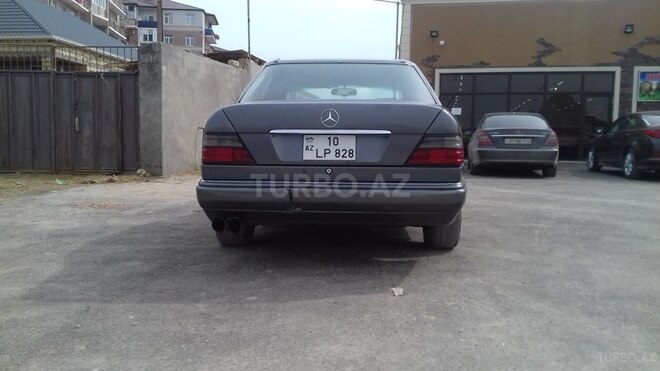Mercedes E 220 1994, 395,851 km - 2.2 l - Bakı