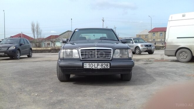 Mercedes E 220 1994, 395,851 km - 2.2 l - Bakı