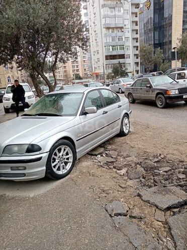 BMW 318 1999, 147,258 km - 1.9 l - Bakı