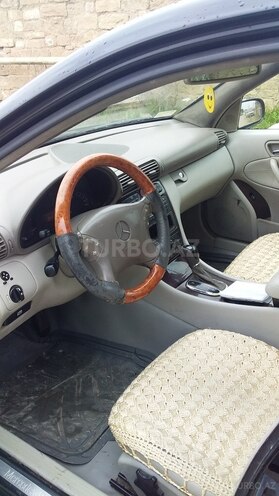 Mercedes C 240 2001, 374,326 km - 2.6 l - Bakı