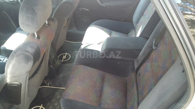 Opel Vectra 1999, 290,000 km - 2.0 l - Bakı