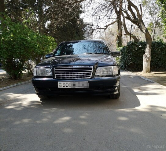 Mercedes C 240 1997, 117,000 km - 2.4 л - Bakı