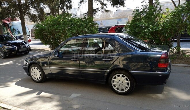 Mercedes C 240 1997, 117,000 km - 2.4 л - Bakı