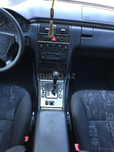 Mercedes E 240 1999, 288,900 km - 2.4 l - Goranboy