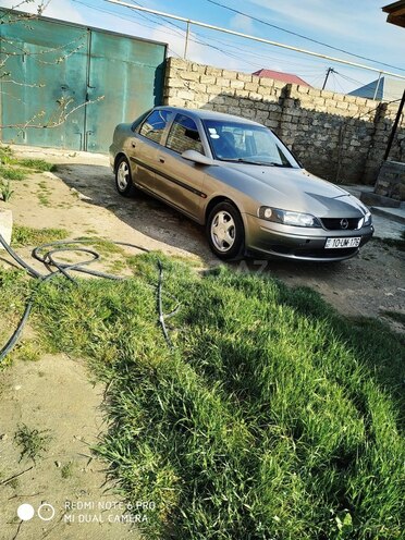 Opel Vectra 1996, 320,000 km - 1.6 l - Bakı