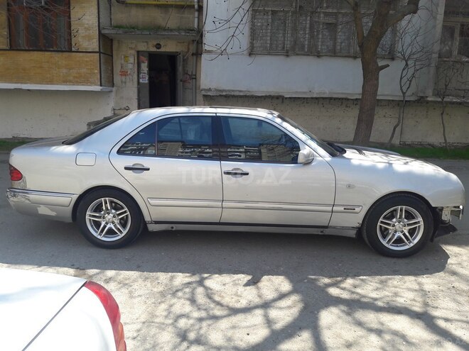 Mercedes E 240 1998, 328,475 km - 2.4 л - Bakı