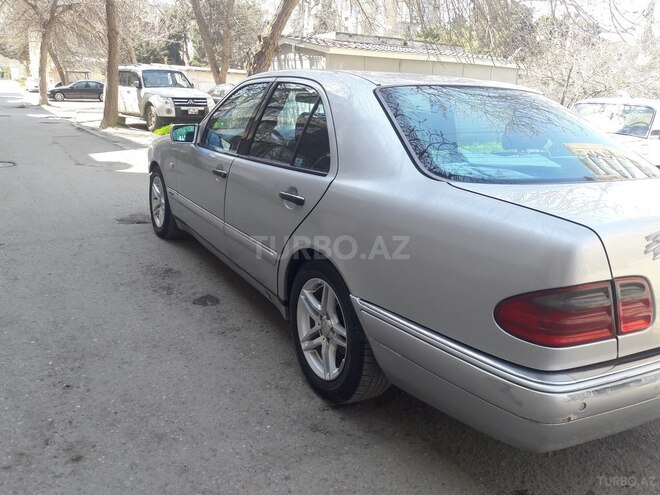 Mercedes E 240 1998, 328,475 km - 2.4 л - Bakı