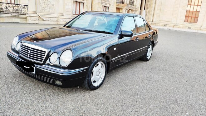 Mercedes E 240 1998, 295,300 km - 2.4 l - Ucar