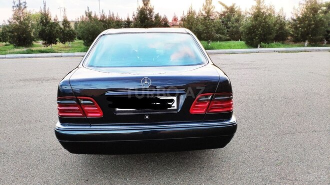 Mercedes E 240 1998, 295,300 km - 2.4 l - Ucar