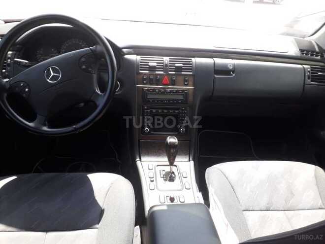Mercedes E 240 2001, 307,000 km - 2.4 l - Bakı