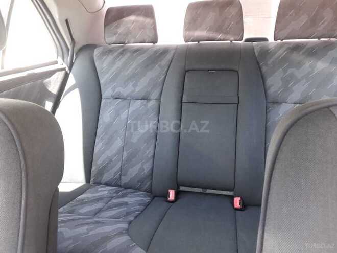 Mercedes E 240 2001, 307,000 km - 2.4 l - Bakı