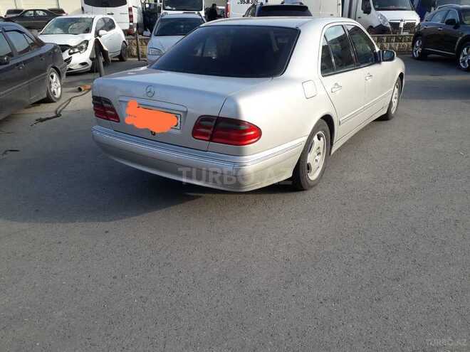 Mercedes E 240 2001, 307,000 km - 2.4 l - Bakı