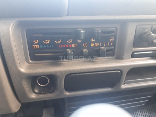 Isuzu NKR 55 L 2008, 84,000 km - 2.8 л - Bakı