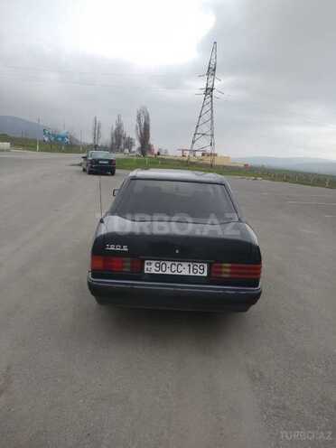Mercedes 190 1990, 300,000 km - 2.0 l - İsmayıllı