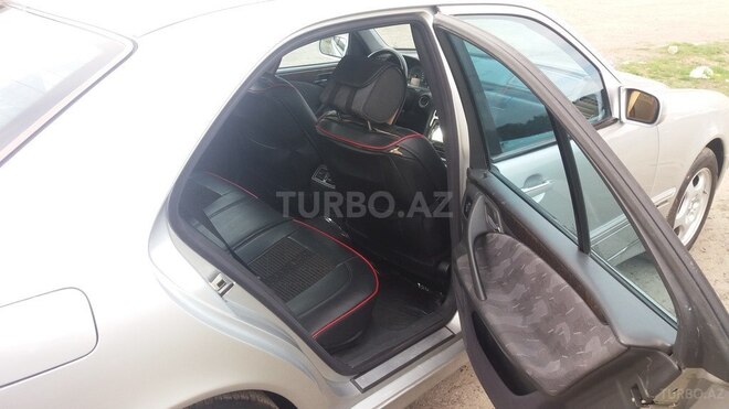 Mercedes E 240 2000, 180,000 km - 2.4 l - Gəncə