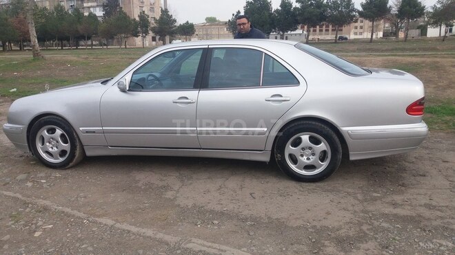 Mercedes E 240 2000, 180,000 km - 2.4 l - Gəncə