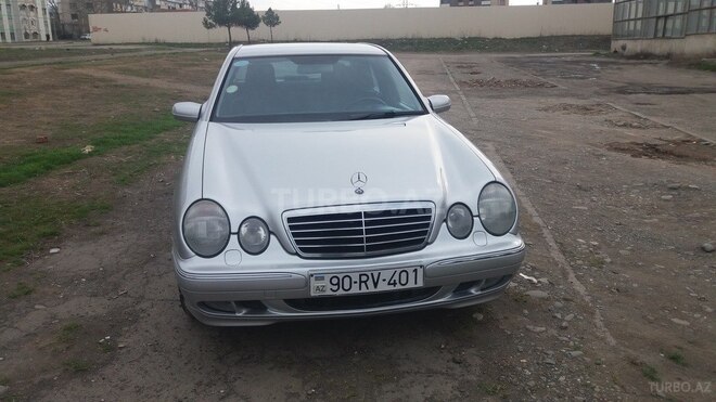 Mercedes E 240 2000, 180,000 km - 2.4 l - Gəncə