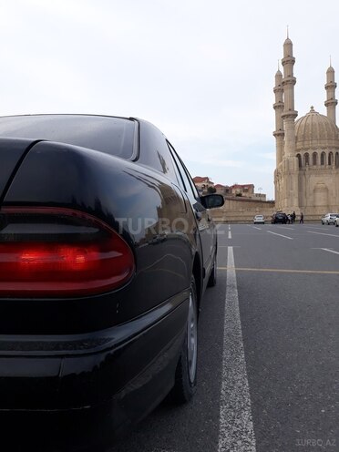 Mercedes E 220 2000, 330,000 km - 2.2 l - Bakı