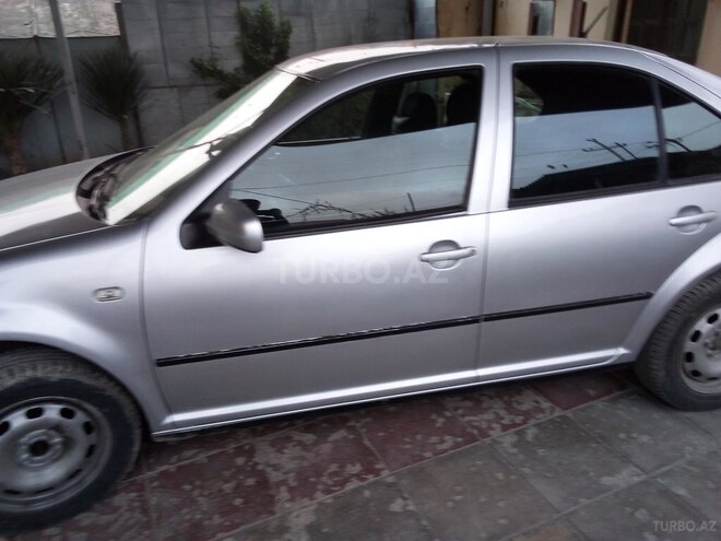 Volkswagen Bora 2003, 240,000 km - 1.6 l - Bakı