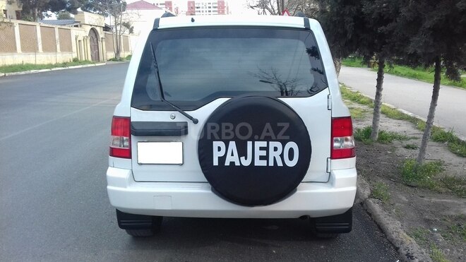 Mitsubishi Pajero io 1999, 265,000 km - 1.8 л - Bakı