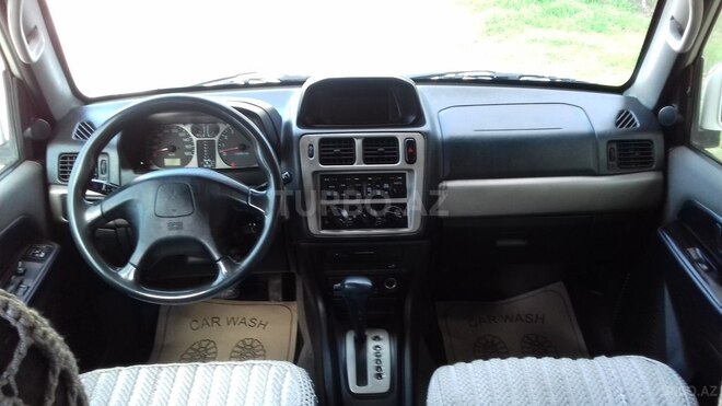 Mitsubishi Pajero io 1999, 265,000 km - 1.8 л - Bakı