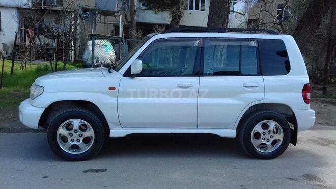Mitsubishi Pajero io 1999, 265,000 km - 1.8 л - Bakı