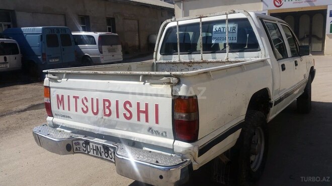 Mitsubishi L200 1997, 132,000 km - 2.5 л - Bakı