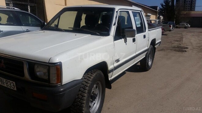 Mitsubishi L200 1997, 132,000 km - 2.5 л - Bakı