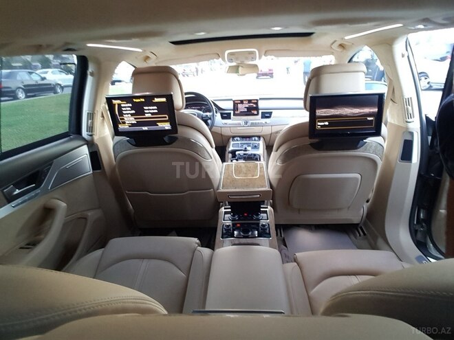 Audi A8 2011, 72,000 km - 6.3 l - Bakı