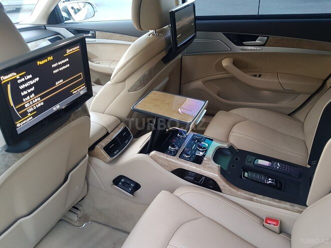 Audi A8 2011, 72,000 km - 6.3 l - Bakı