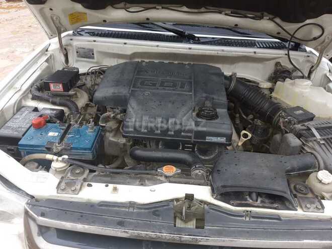 Mitsubishi Pajero io 2001, 215,000 km - 2.0 л - Bakı
