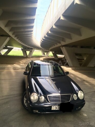 Mercedes E 220 2000, 390,000 km - 2.2 л - Bakı