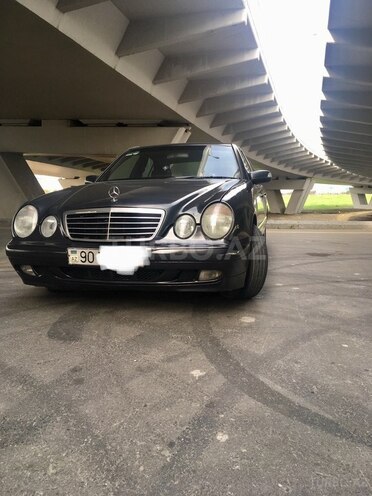 Mercedes E 220 2000, 390,000 km - 2.2 л - Bakı